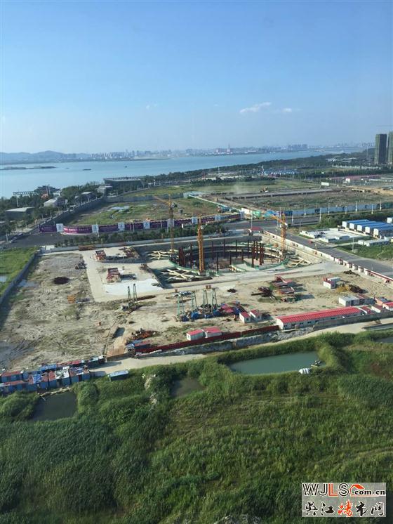建造中的標(biāo)志性建筑——蘇州綠地中心