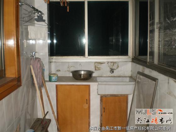 江興小區(qū)精裝鱸鄉(xiāng)實驗學(xué)區(qū)房 未住過 人