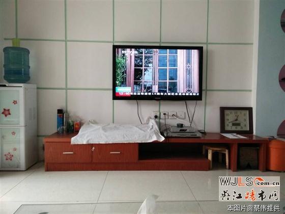 西湖復(fù)式，精裝急售，家具電器全