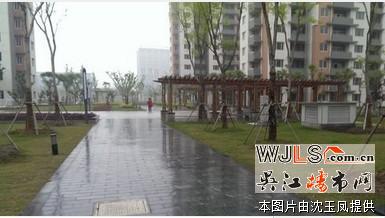 富貴苑  毛坯房  106平  95萬