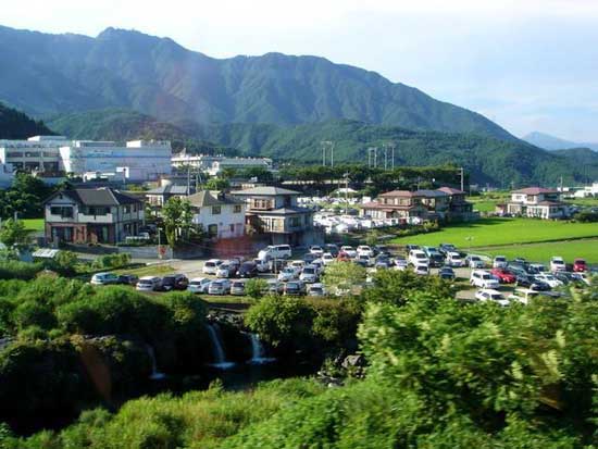 絕對(duì)真實(shí)!看看日本的“社會(huì)底層”農(nóng)村住房