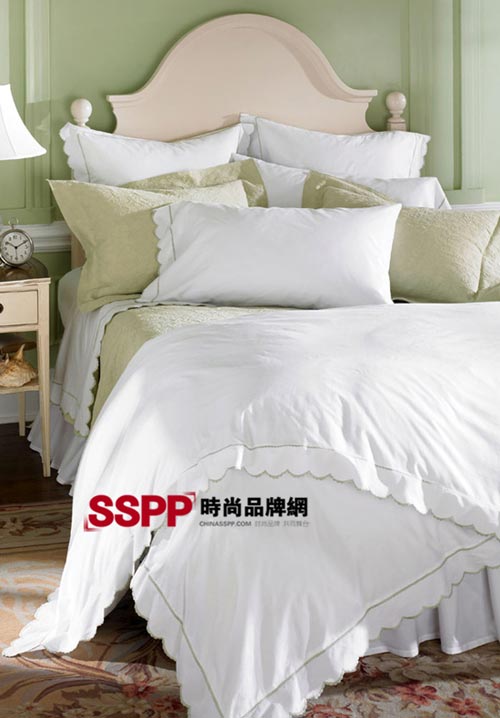 白色床品 解讀秋冬簡(jiǎn)約時(shí)尚