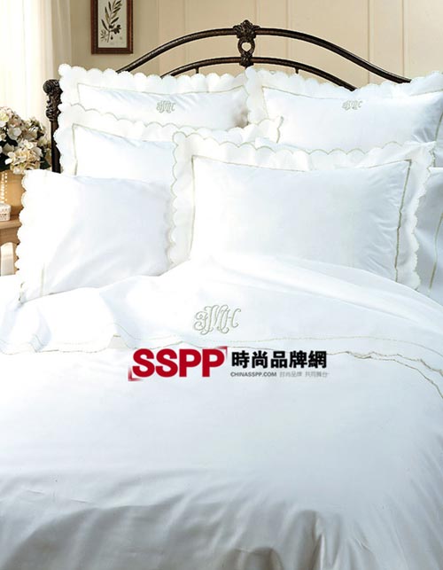 白色床品 解讀秋冬簡(jiǎn)約時(shí)尚