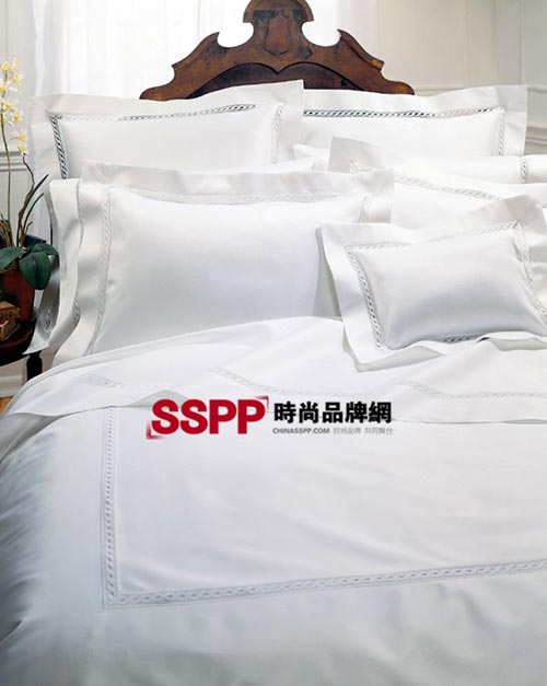 白色床品 解讀秋冬簡(jiǎn)約時(shí)尚
